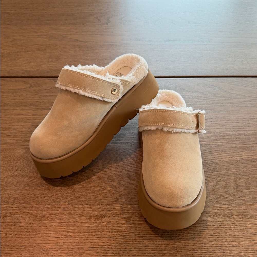 wild fable Tan Faux-Shearling Platform Clogs